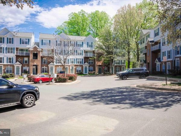 12715 FAIR CREST COURT, Unit 301, FAIRFAX, VA 22033