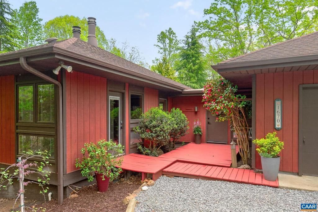 1670 Milton Rd , Charlottesville, VA 22902 Main Photo