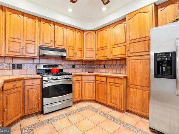 521-525 MIFFLIN STREET, PHILADELPHIA, PA 19148