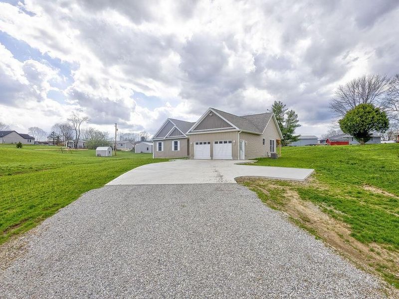 316 E Main Street, Danville, OH 43014 Photo 16