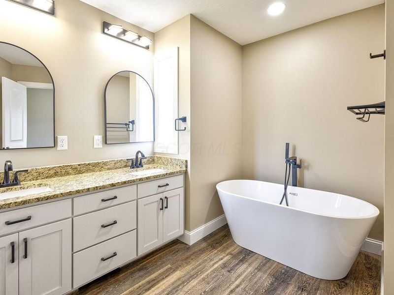 316 E Main Street, Danville, OH 43014 Photo 33