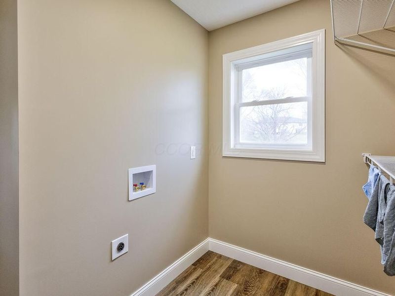 316 E Main Street, Danville, OH 43014 Photo 9