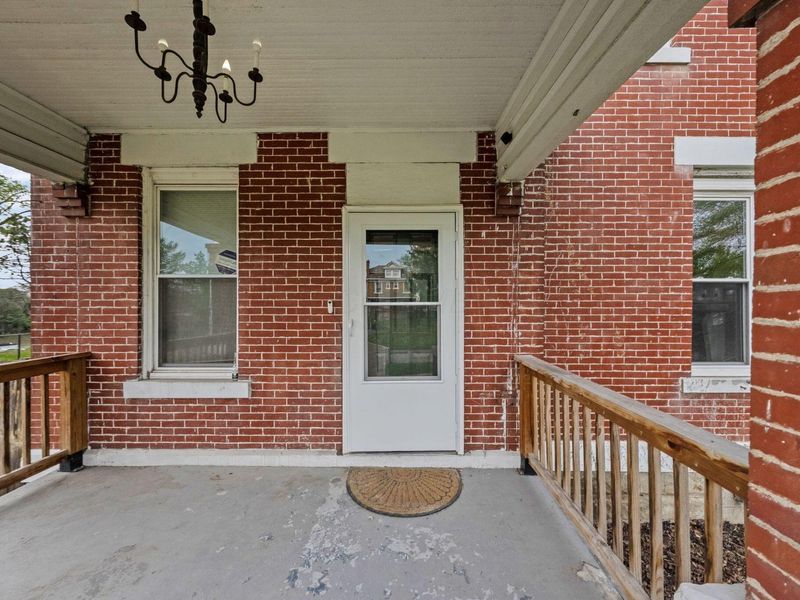 561 Wilson Avenue, Columbus, OH 43205 Photo 4