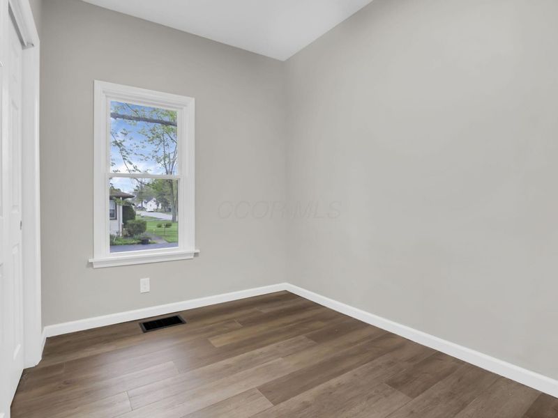 23 Buena Vista Avenue, Columbus, OH 43228 Photo 13