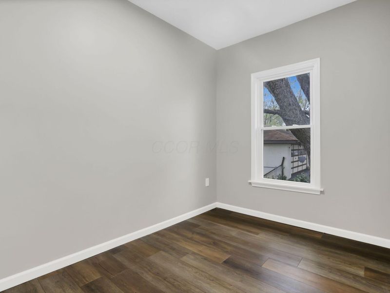 23 Buena Vista Avenue, Columbus, OH 43228 Photo 17