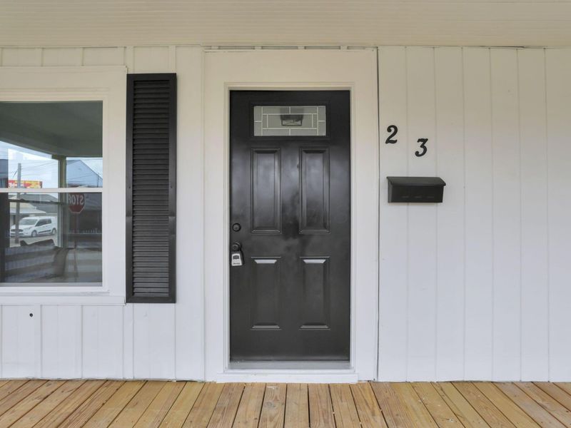 23 Buena Vista Avenue, Columbus, OH 43228 Photo 5