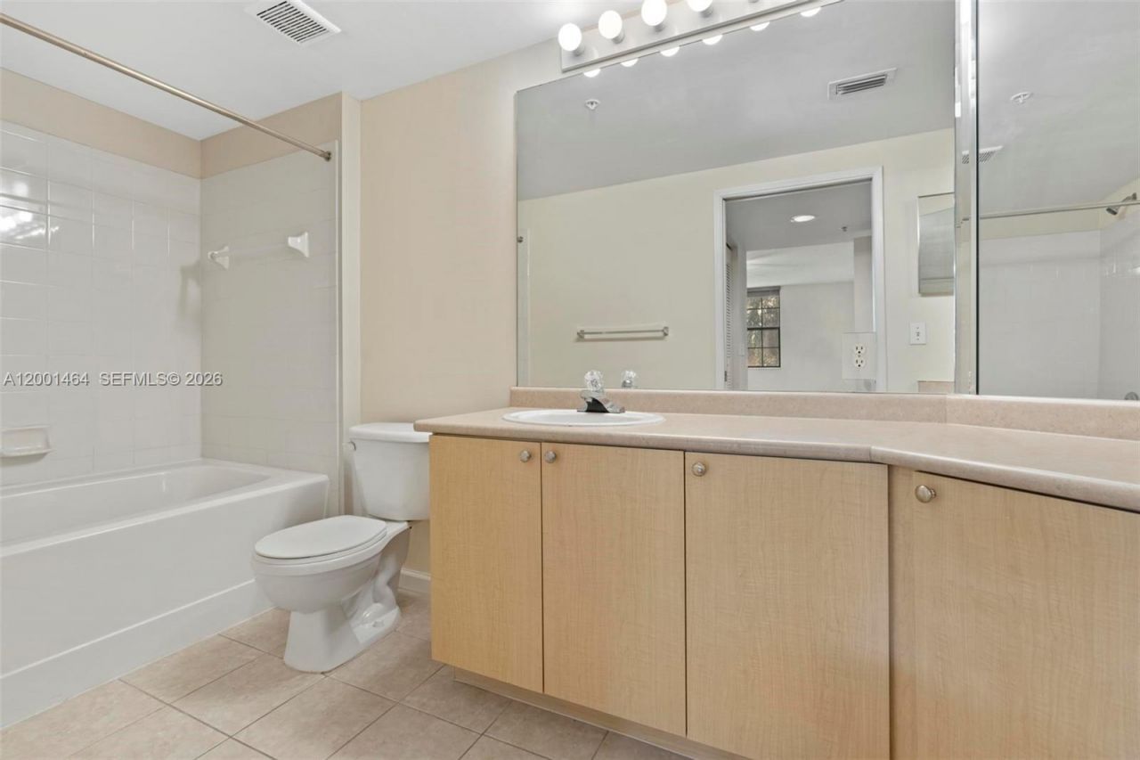 1919 Van Buren St, Unit 417A, Hollywood, FL 33020 Photo