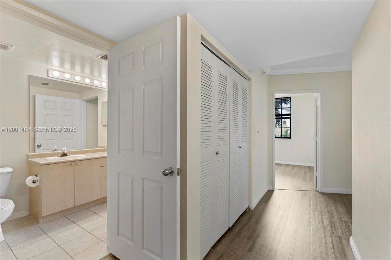 1919 Van Buren St, Unit 417A, Hollywood, FL 33020 Photo