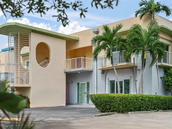 200 E Dania Beach Blvd , Dania Beach, FL 33004