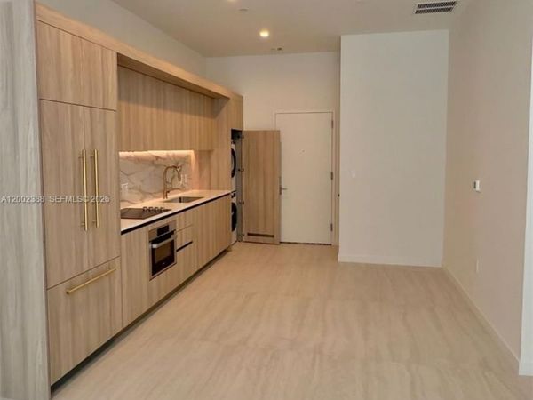 77 SE 5th Street, Unit 1208, Miami, FL 33131