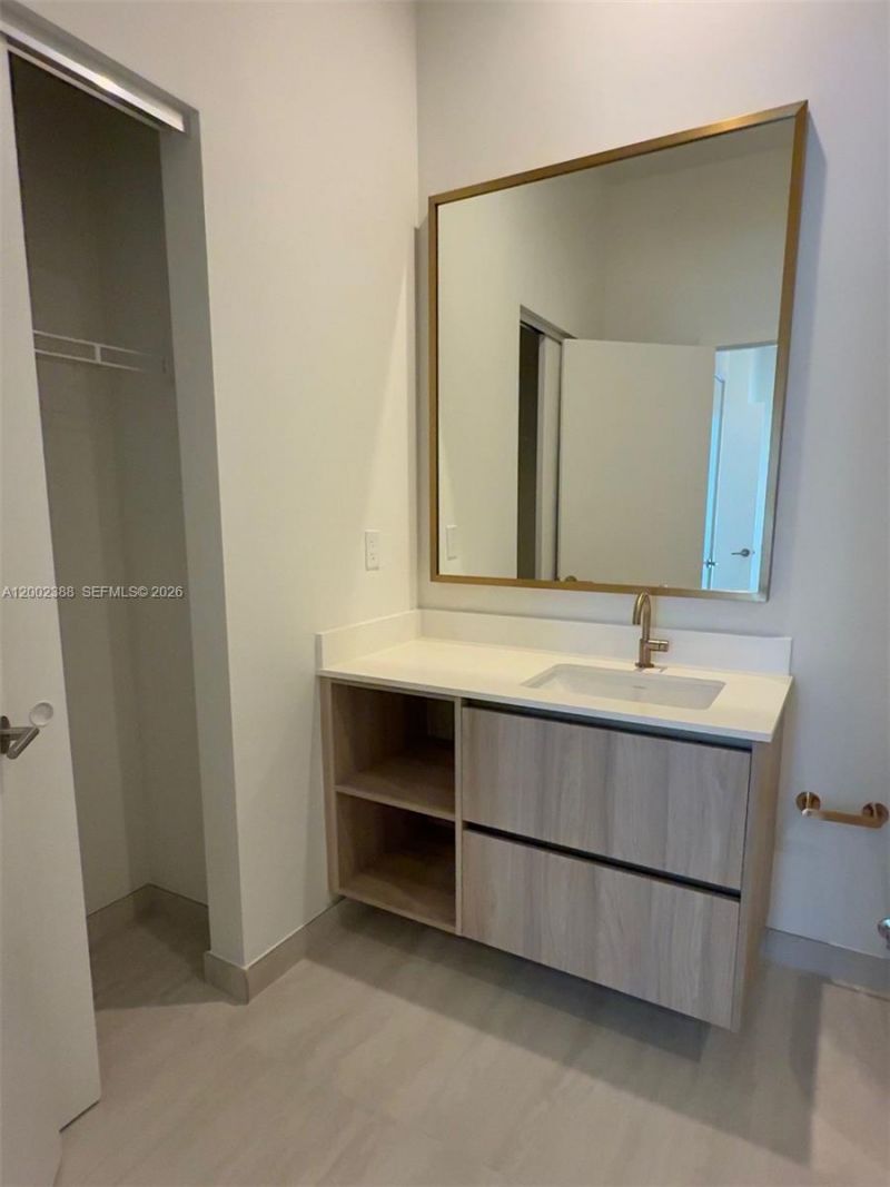 77 SE 5th Street, Unit 1208, Miami, FL 33131 Photo