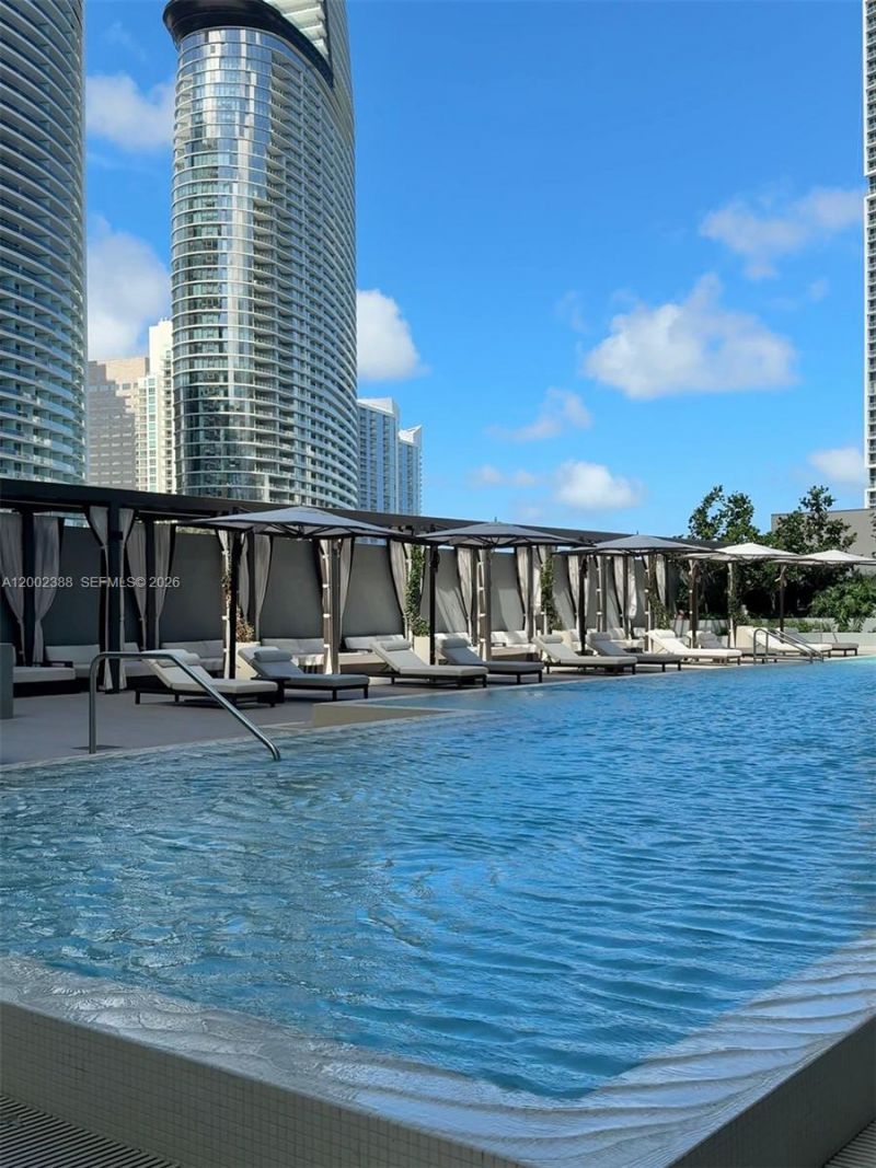 77 SE 5th Street, Unit 1208, Miami, FL 33131 Photo