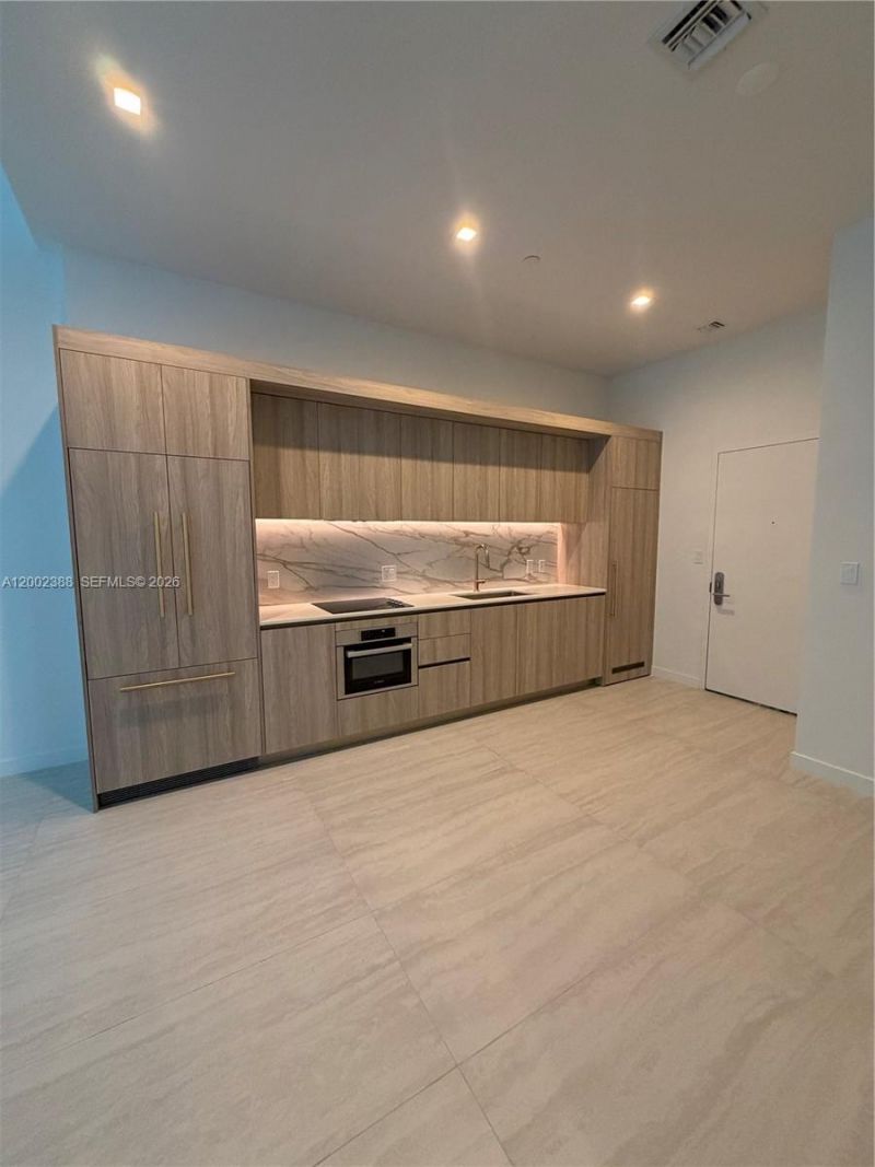 77 SE 5th Street, Unit 1208, Miami, FL 33131 Photo