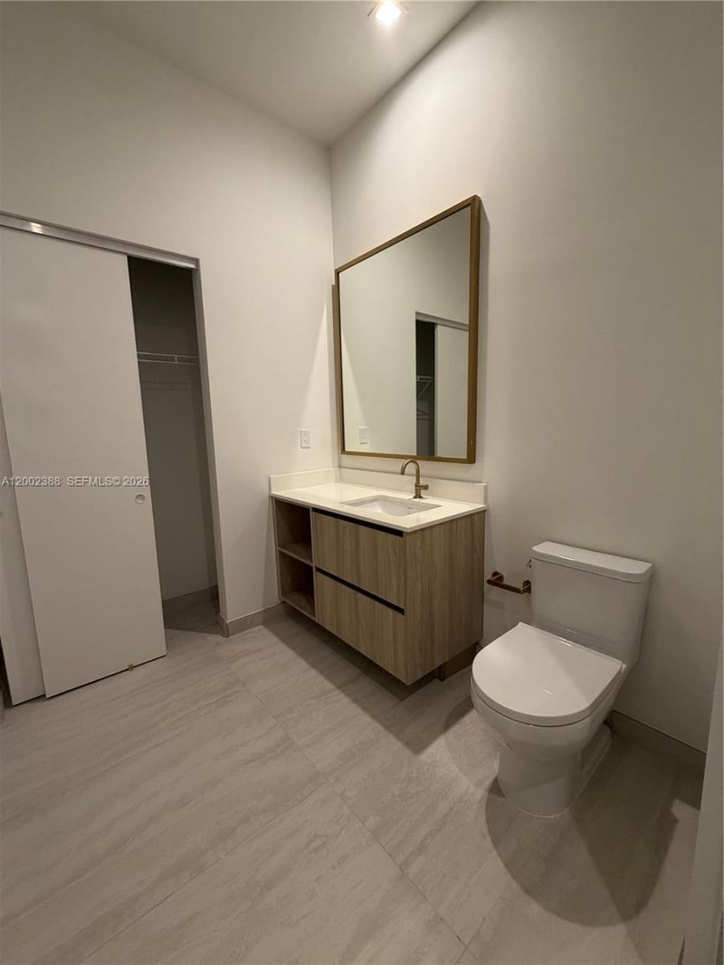 77 SE 5th Street, Unit 1208, Miami, FL 33131 Photo