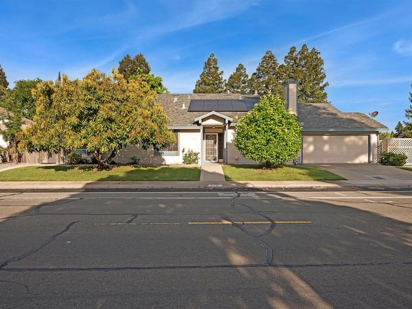 5740 Laguna Park Dr #B, Unit B, Elk Grove, CA 95758