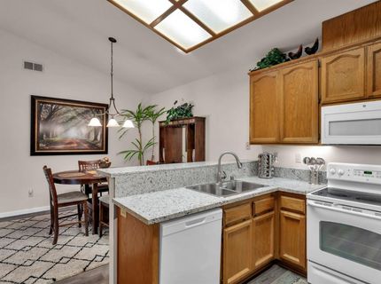 5740 Laguna Park Dr #b, Unit B, Elk Grove, CA 95758 Photo