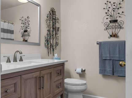 5740 Laguna Park Dr #b, Unit B, Elk Grove, CA 95758 Photo