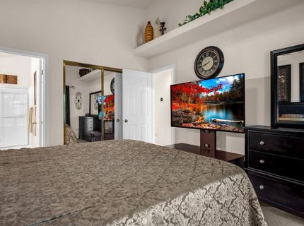 5740 Laguna Park Dr #b, Unit B, Elk Grove, CA 95758 Photo