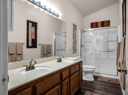 5740 Laguna Park Dr #b, Unit B, Elk Grove, CA 95758 Photo