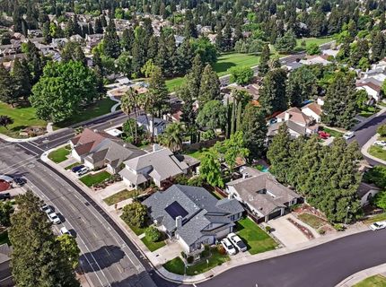 5740 Laguna Park Dr #b, Unit B, Elk Grove, CA 95758 Photo