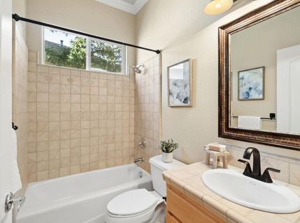 1610 Arden Bluffs Ln, Carmichael, CA 95608 Photo