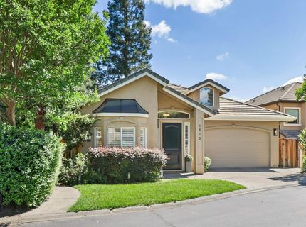 1610 Arden Bluffs Ln, Carmichael, CA 95608 Photo