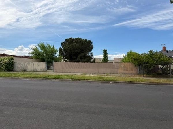 537 N Argonaut St, Stockton, CA 95203