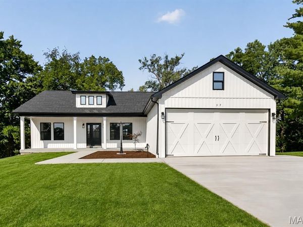 57 Straight Street, Elsberry, MO 63343