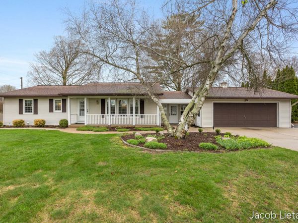 9555 Whittall Street NE, Rockford, MI 49341