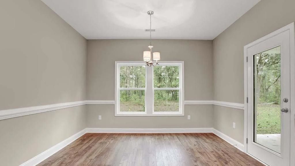 148 Furnies Place Photo 16