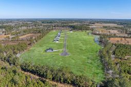 148 Furnies Place photo 4