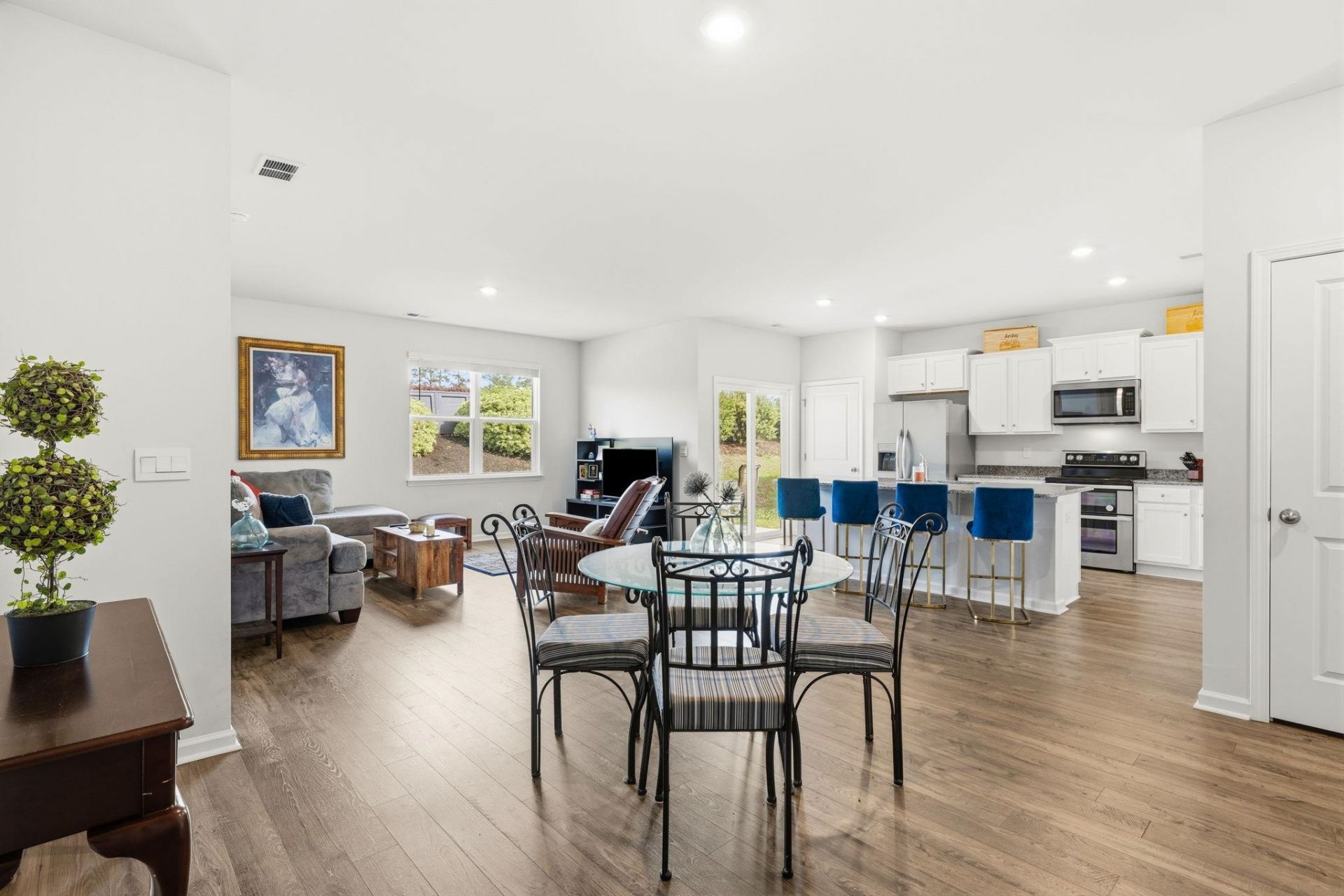 2924 Skylar Dr. Photo 5