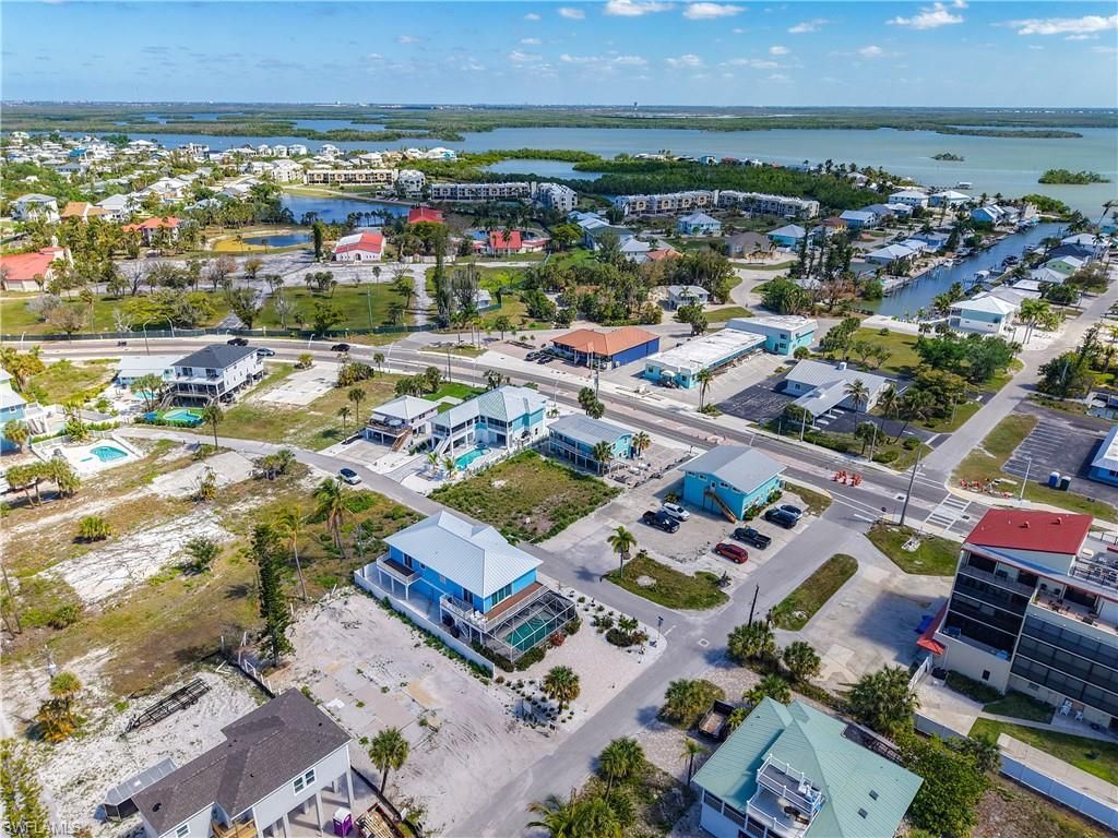 6081 Shelby Ln, Fort Myers Beach, FL 33931 Photo