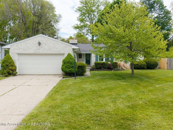 130 Lexington Avenue, East Lansing, MI 48823