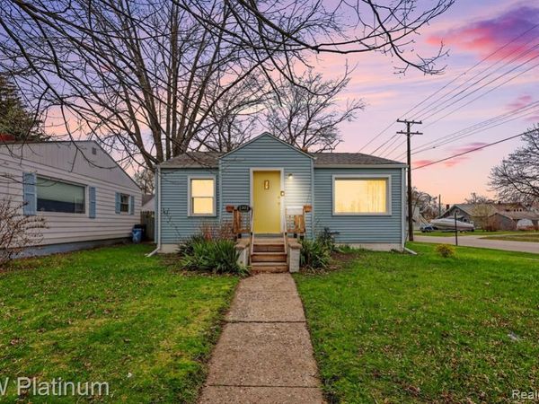 1301 Bancroft Street, Port Huron, MI 48060