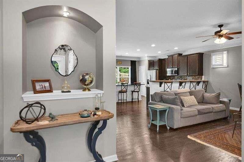 307 Lakeside Lane, Woodstock, GA 30188 Main Photo