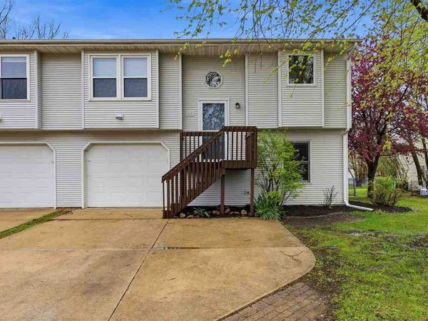 660 Molly Drive, North Liberty, IA 52317