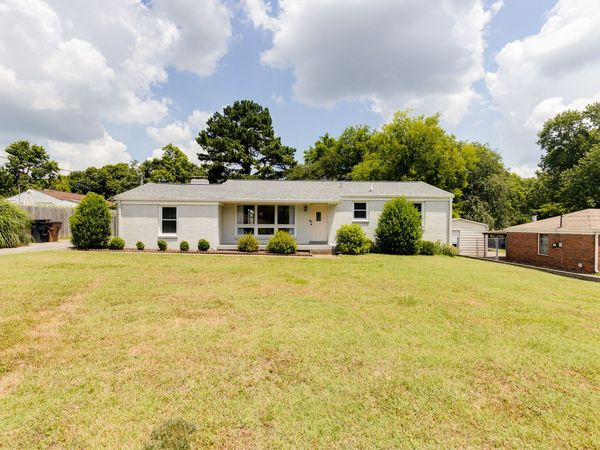 2826 Twin Lawn Dr, Nashville, TN 37214