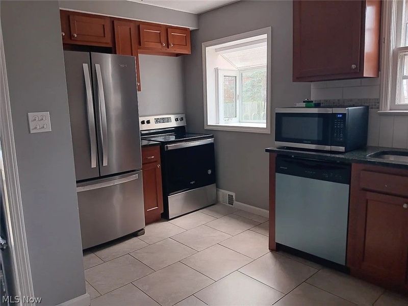 1362 Villa Drive, South Euclid, OH 44121 Photo 2