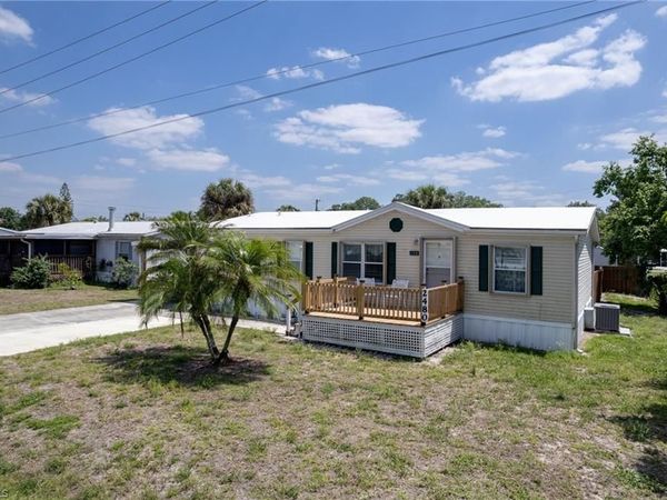 2480 Austin Smith CT, NORTH FORT MYERS, FL 33917
