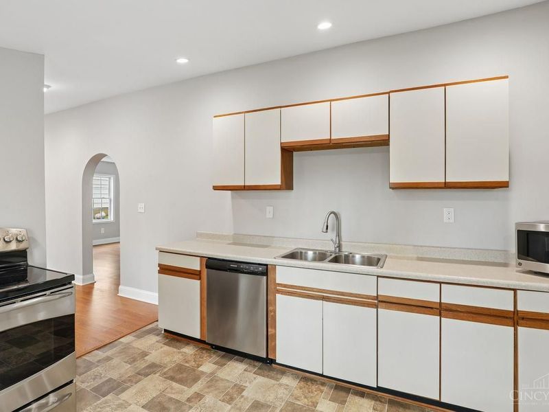 6015 Eleanor Street, Fairfax, OH 45227 Photo 13