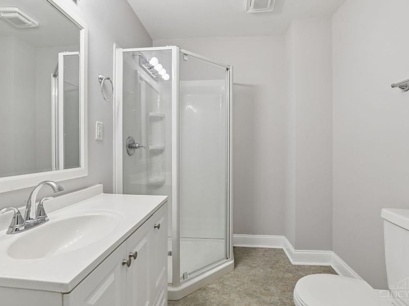 6015 Eleanor Street, Fairfax, OH 45227 Photo 18