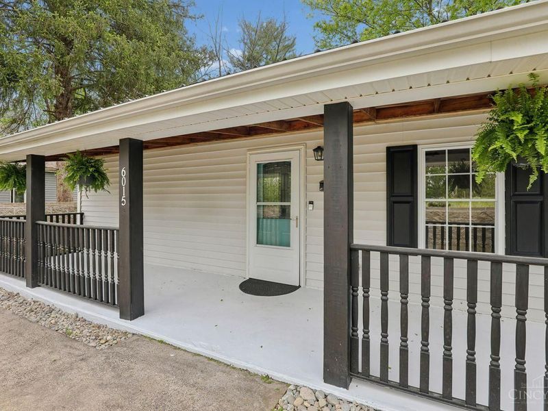 6015 Eleanor Street, Fairfax, OH 45227 Photo 2