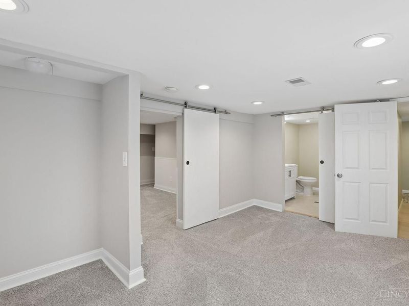 6015 Eleanor Street, Fairfax, OH 45227 Photo 20