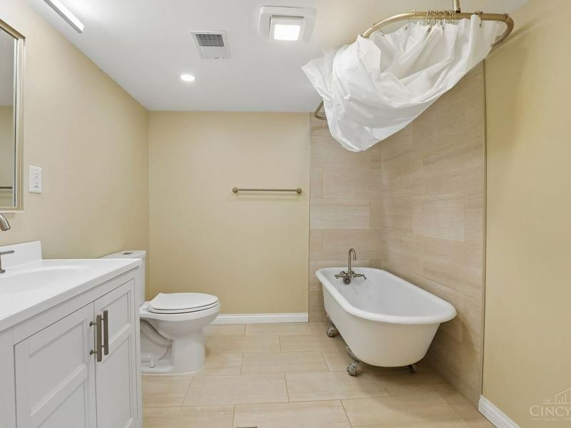 6015 Eleanor Street, Fairfax, OH 45227 Photo 22