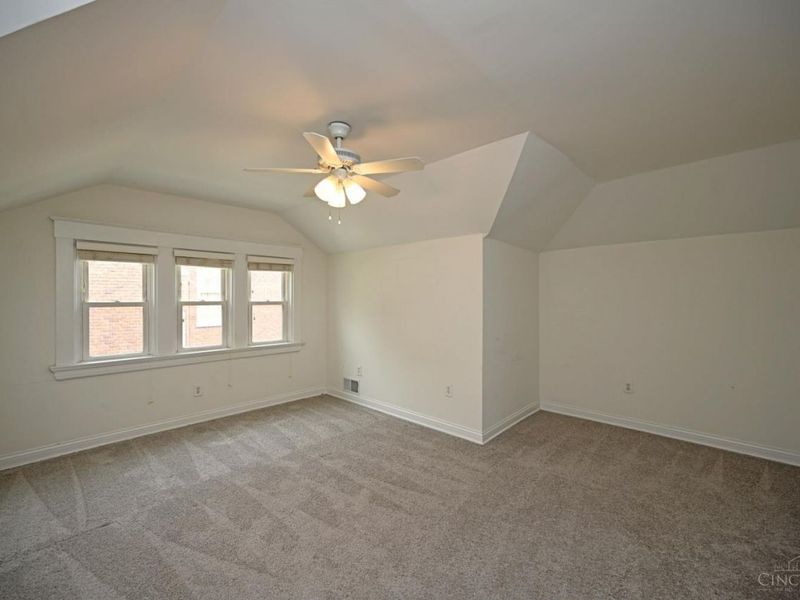 580 Howell Avenue, Cincinnati, OH 45220 Photo 58