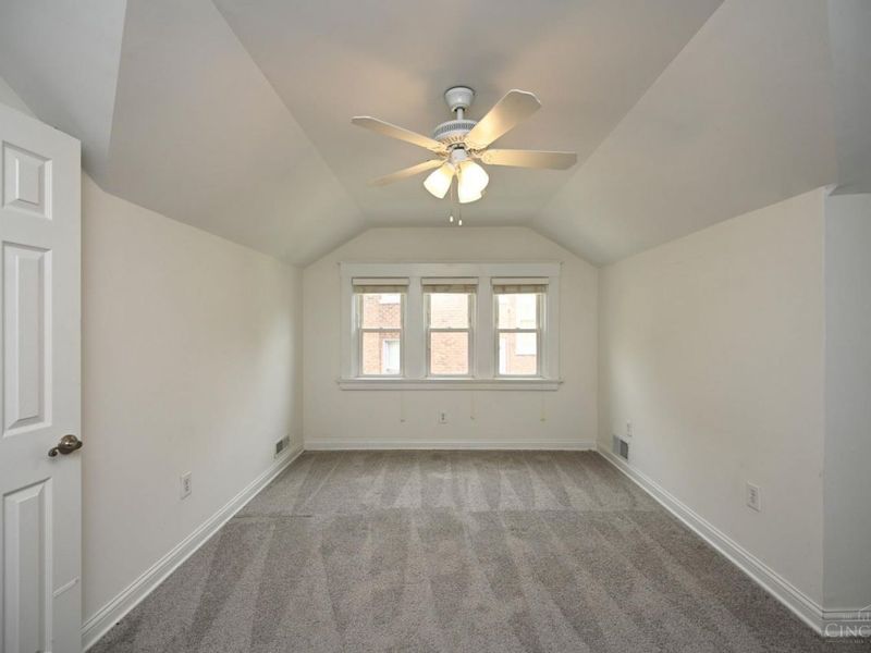 580 Howell Avenue, Cincinnati, OH 45220 Photo 59