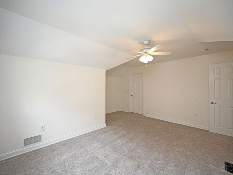 580 Howell Avenue, Cincinnati, OH 45220 Photo 59