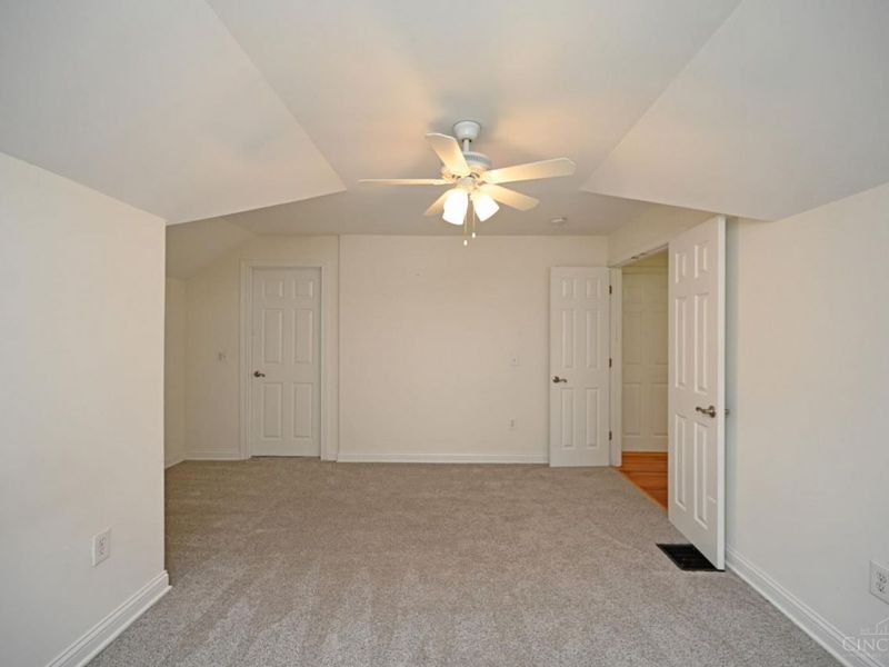 580 Howell Avenue, Cincinnati, OH 45220 Photo 60