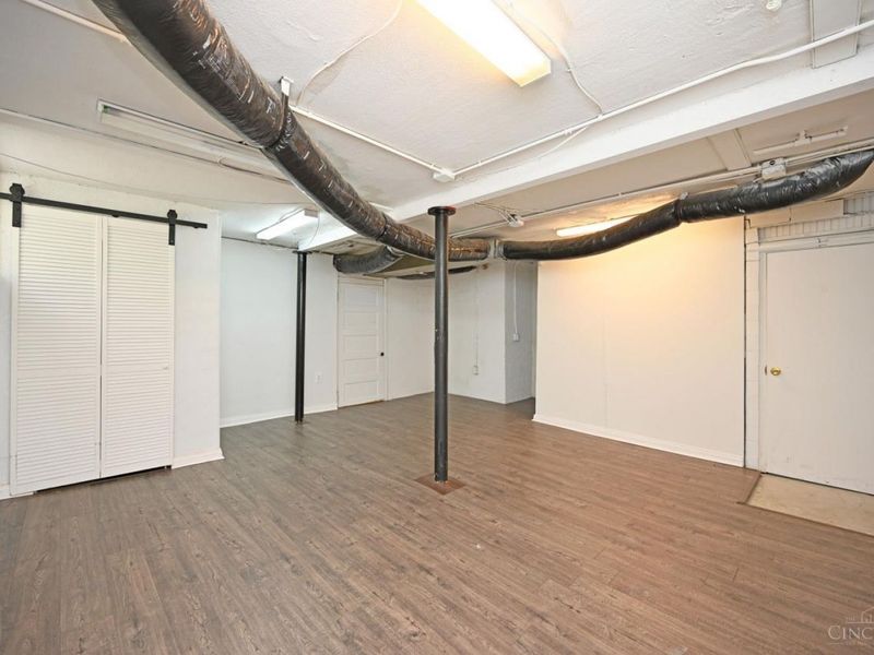 580 Howell Avenue, Cincinnati, OH 45220 Photo 69